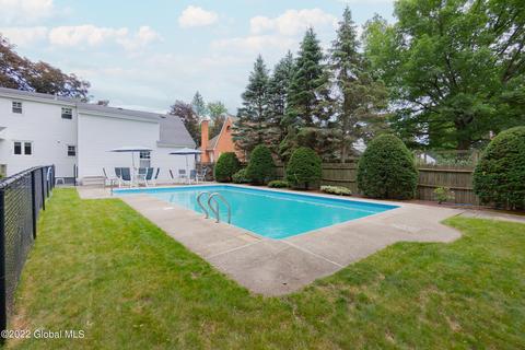 10 Mayflower Dr, Schenectady, NY 12306 photo 40