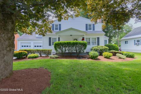 10 Mayflower Dr, Schenectady, NY 12306 photo 1