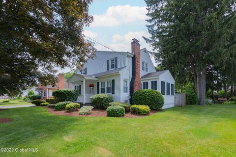 10 Mayflower Dr, Schenectady, NY 12306 photo 3