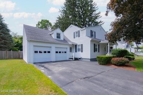 10 Mayflower Dr, Schenectady, NY 12306 photo 5