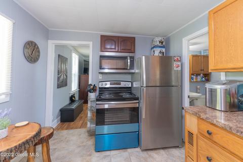 115 Willow Ave, Schenectady, NY 12304 photo 17