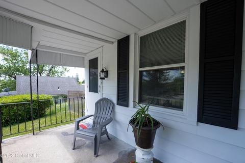 115 Willow Ave, Schenectady, NY 12304 photo 5