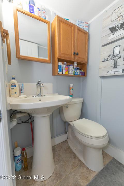 115 Willow Ave, Schenectady, NY 12304 photo 27