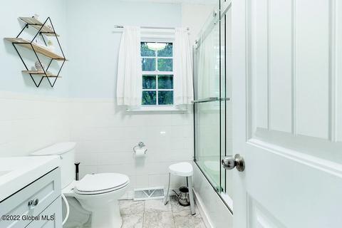 126 Jefferson Rd, Glenmont, NY 12077 photo 9