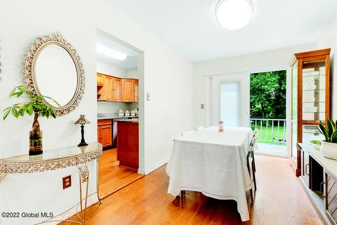126 Jefferson Rd, Glenmont, NY 12077 photo 6