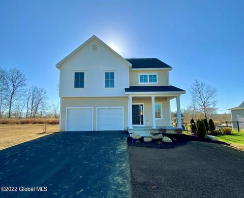 27 Stablegate Dr, Ballston Lake, NY 12019
