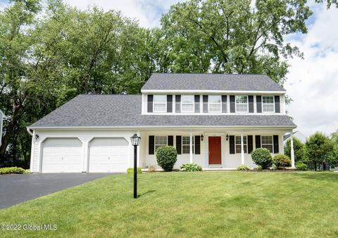 27 Manor Dr, Glenmont, NY 12077 photo 1