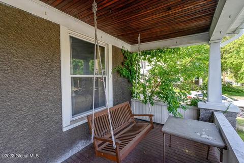 527 Bedford Rd, Schenectady, NY 12308 photo 2