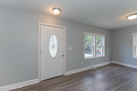 59 Shepard Ave, Schenectady, NY 12304 photo 8