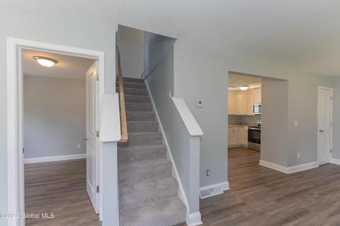 59 Shepard Ave, Schenectady, NY 12304 photo 10