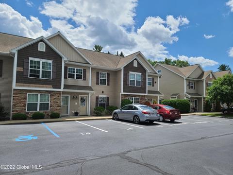 2000 Curry Rd #17, Schenectady, NY 12303 photo 1