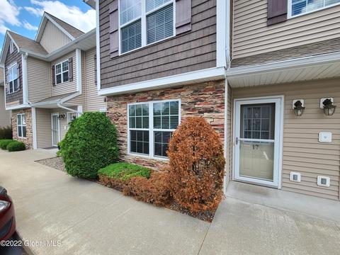 2000 Curry Rd #17, Schenectady, NY 12303 photo 2