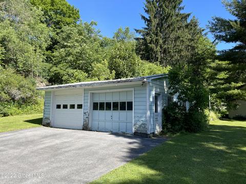 643 State Route 22a, Hampton, NY 12837 photo 2