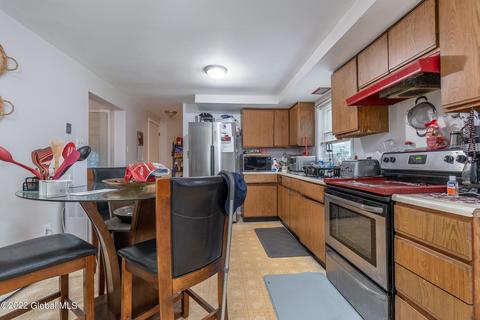 323 Germania Ave, Schenectady, NY 12307 photo 17