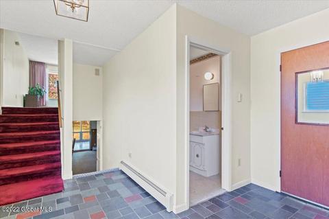 36 Olympian Dr, Slingerlands, NY 12159 photo 4