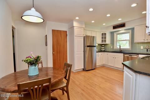 1331 Sumner Ave, Schenectady, NY 12309 photo 13