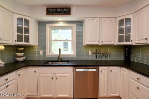 1331 Sumner Ave, Schenectady, NY 12309 photo 11