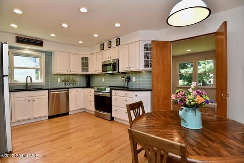 1331 Sumner Ave, Schenectady, NY 12309 photo 9