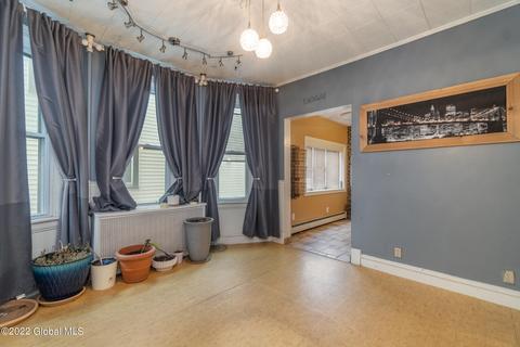 22 Eagle St, Schenectady, NY 12307 photo 16