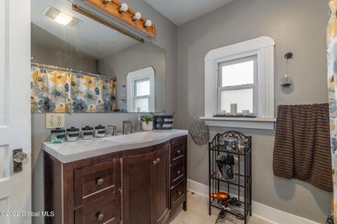 22 Eagle St, Schenectady, NY 12307 photo 25