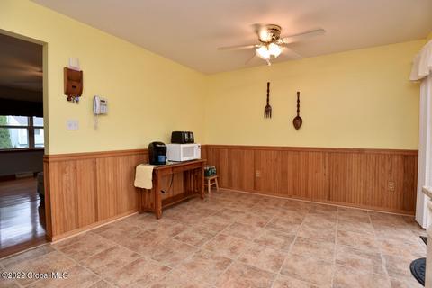 449 Chadwick Rd, Schenectady, NY 12304 photo 15