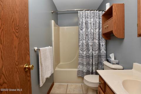 449 Chadwick Rd, Schenectady, NY 12304 photo 18