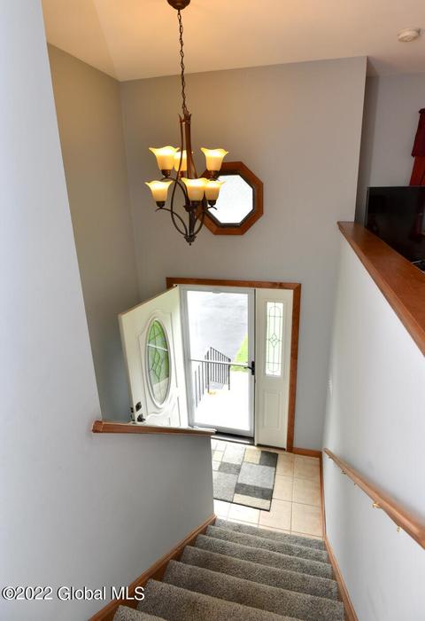 449 Chadwick Rd, Schenectady, NY 12304 photo 8