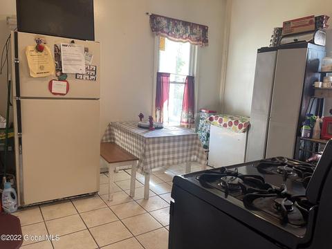 413 Victory Ave, Schenectady, NY 12307 photo 8