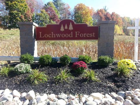 11 Lochvue Dr, Wynantskill, NY 12140