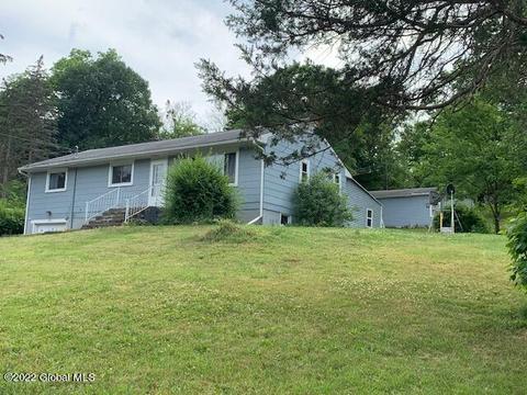 151-153 Winnie Ave, Ravena, NY 12143