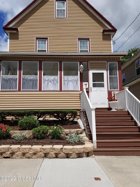 10 Yale St, Schenectady, NY 12304 photo 1