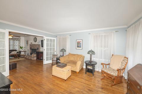 75 Henderson Rd, Glenmont, NY 12077 photo 16