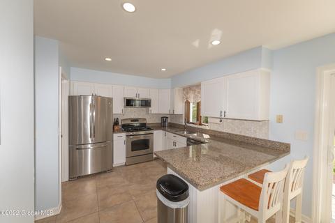 75 Henderson Rd, Glenmont, NY 12077 photo 5