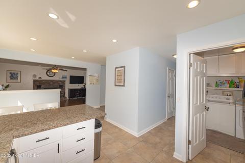 75 Henderson Rd, Glenmont, NY 12077 photo 9