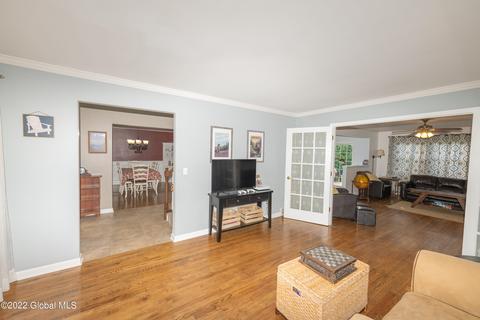 75 Henderson Rd, Glenmont, NY 12077 photo 17
