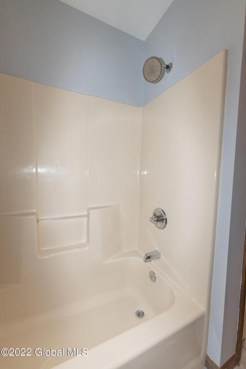 75 Henderson Rd, Glenmont, NY 12077 photo 40