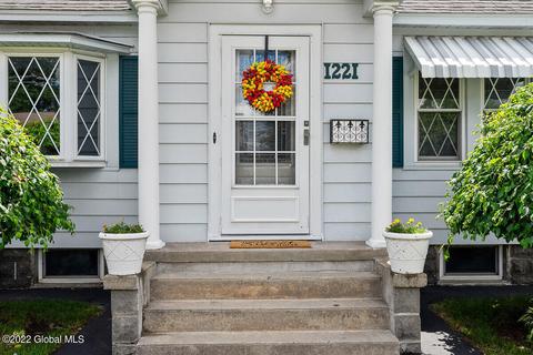 1221 Trinity Ave, Schenectady, NY 12306 photo 4