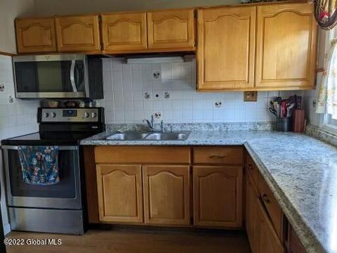 1101 Alheim Dr, Schenectady, NY 12303 photo 8