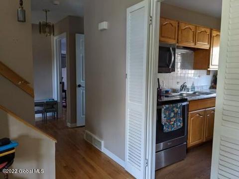 1101 Alheim Dr, Schenectady, NY 12303 photo 12
