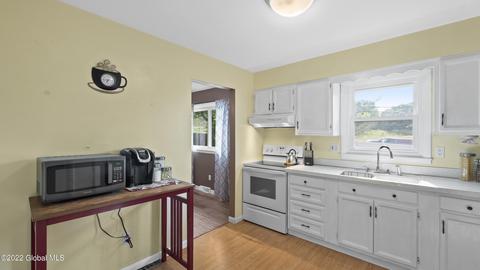 1 Pompano Dr, Troy, NY 12182 photo 7