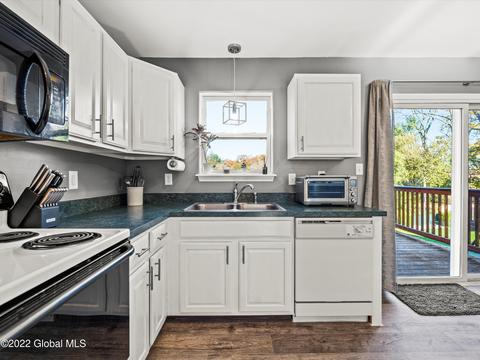475 Chadwick Rd, Schenectady, NY 12304 photo 16