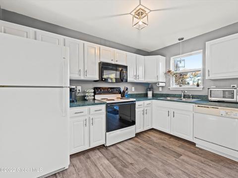 475 Chadwick Rd, Schenectady, NY 12304 photo 14