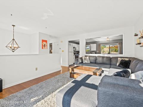 475 Chadwick Rd, Schenectady, NY 12304 photo 9