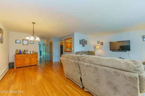 2424 3rd Ave, Schenectady, NY 12303 photo 9