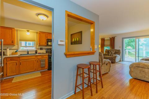 2424 3rd Ave, Schenectady, NY 12303 photo 4