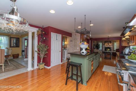 92 Cindy Crest Dr, Schenectady, NY 12306 photo 9
