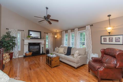 92 Cindy Crest Dr, Schenectady, NY 12306 photo 15