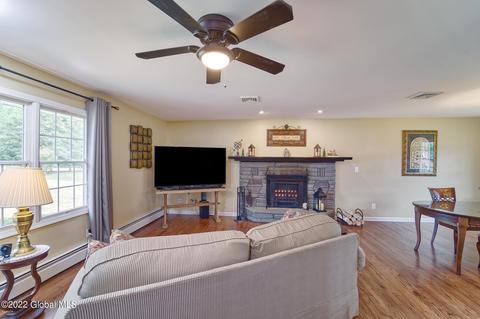 2 Stutz Ave, Latham, NY 12110 photo 14