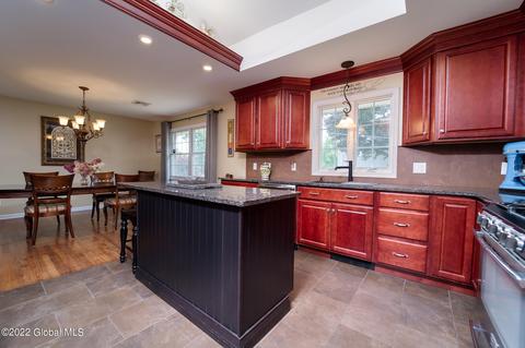 2 Stutz Ave, Latham, NY 12110 photo 7