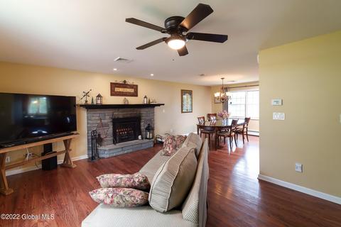2 Stutz Ave, Latham, NY 12110 photo 16